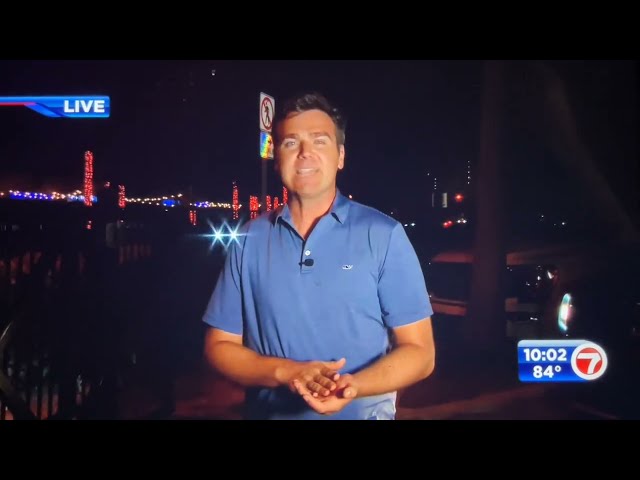 WSVN 7 News at 10pm Sunday open August 16, 2026