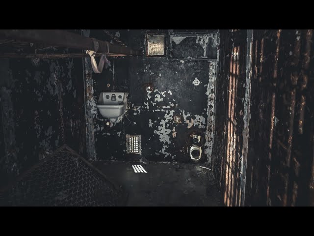 360-Degree Tour of an Abandoned Prison Cell Block