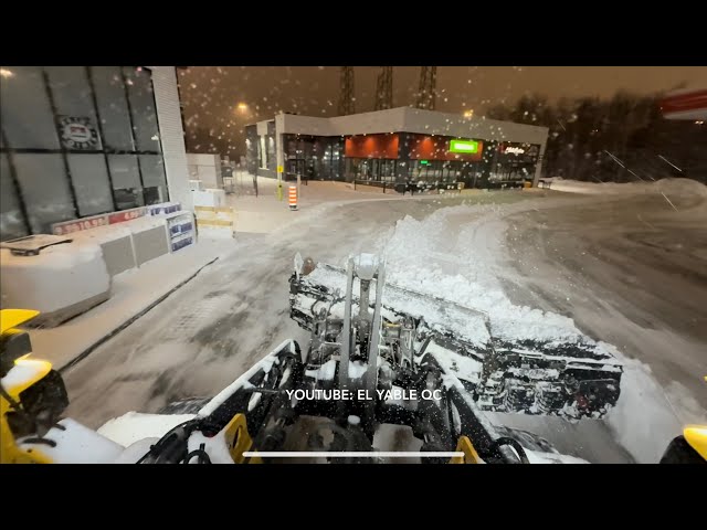 ** Commercial Snow Plowing / Gas Station / 4" Heavy Snow ** VOLVO L70H W/ 10'-22' Wing Plow 