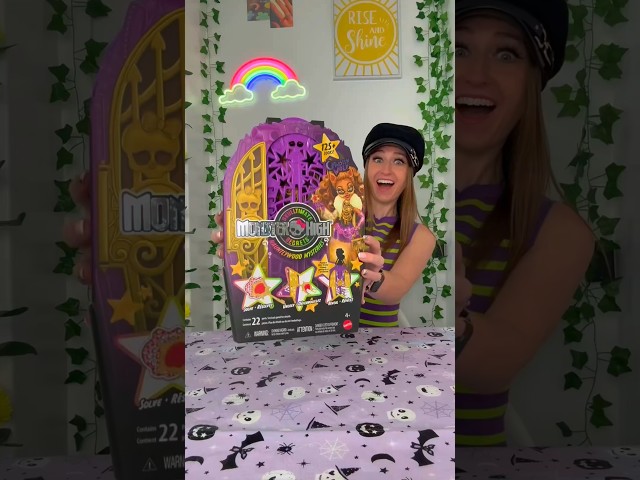 [ASMR] UNBOXING A GIANT GOLDEN MONSTER HIGH 'HAUNTLYWOOD MYSTERIES' CAGE!!🫢👻🔍(19 SURPRISES!) #Shorts