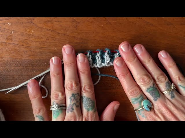 Two-Color Brioche Worked Flat - ENGLISH STYLE