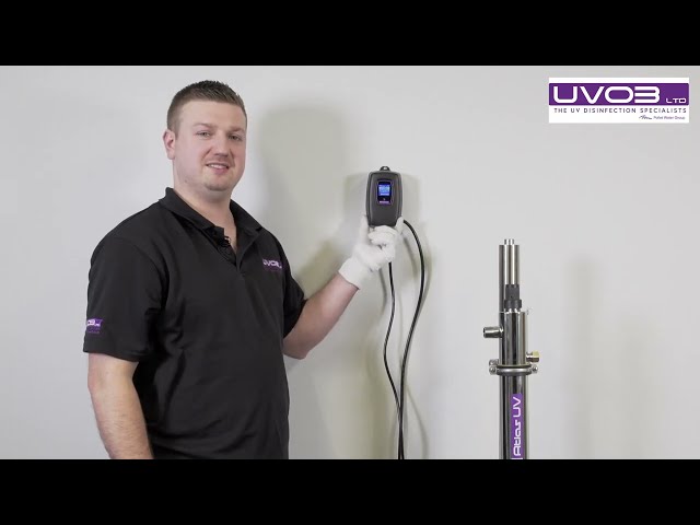 Changing or replacing an UV Lamp for an Atlas unit