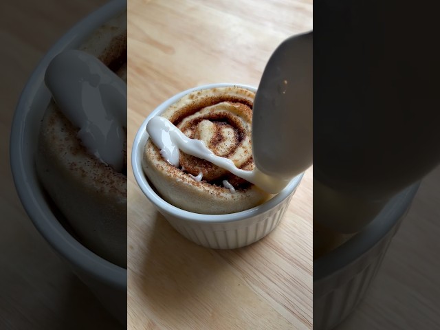 I can’t stop making this microwave cinnamon roll