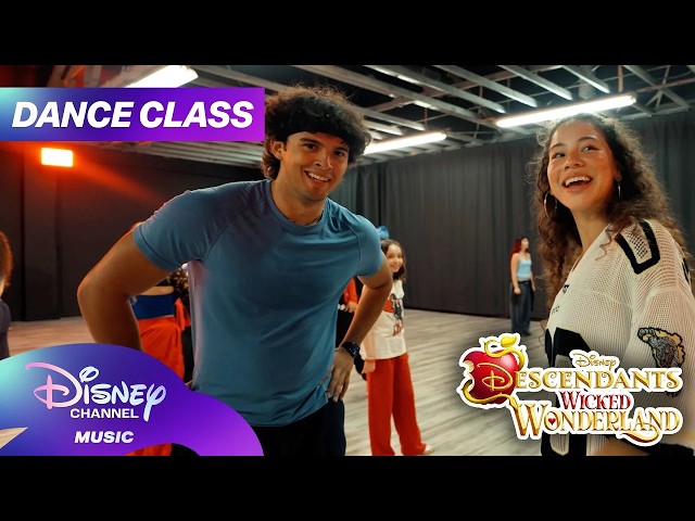 Descendants: Wicked Wonderland Dance Class! 🪩 | Dancing with the Enemy & Go Live It | Disney Channel