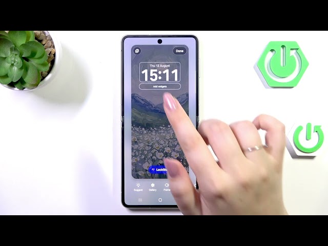 How to Set Different Layouts for Lock Screen and Always On Display on Samsung