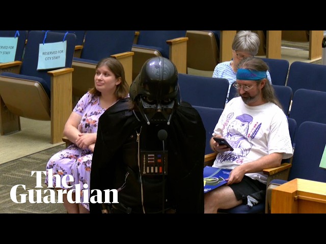 'Darth Vader' makes the case for Flock cameras at city council meeting