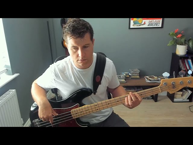 Bob Marley and The Wailers -Kinky Reggae (Bass Cover)