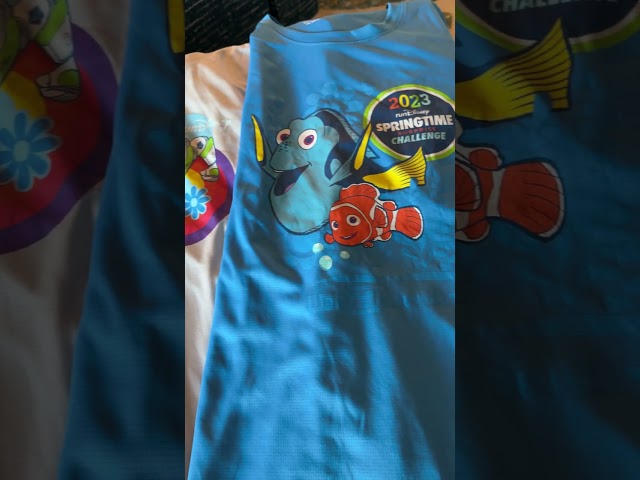 Your first RunDisney : Arrival, Merch, and Kit Pick Up