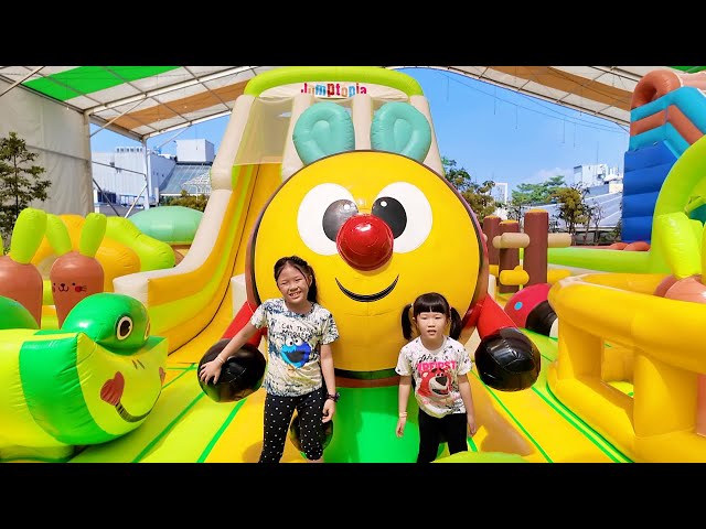 Balloon Castle Obstacle Course, Slide, Giant Balloon Bee