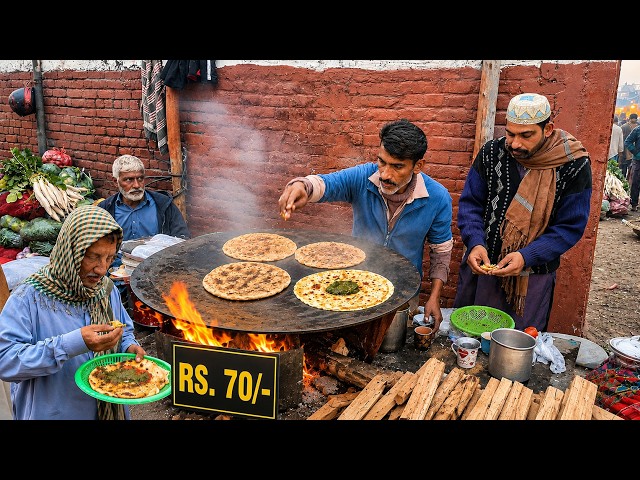 CRISPY ALOO PARATHA WITH HOMEMADE SAAG😍| VIRAL HIGHWAY STREET FOOD PAKISTAN | CHEAP EATS COMPILATION