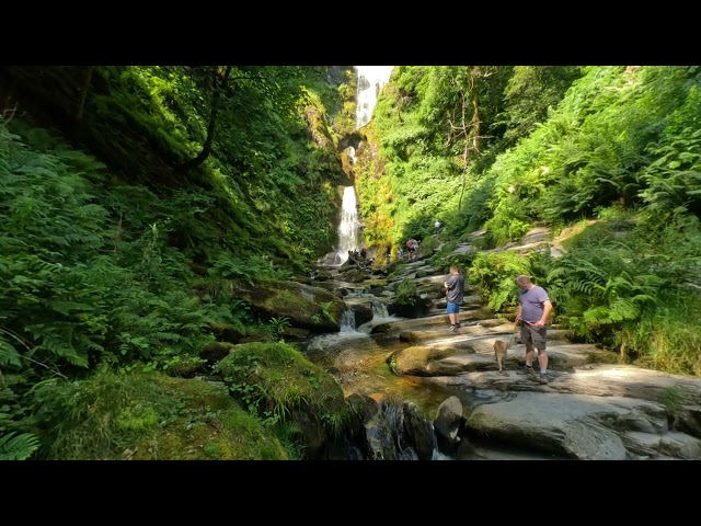 Large Waterfall in VR180 3D Stereoscopic. (Re-upload)