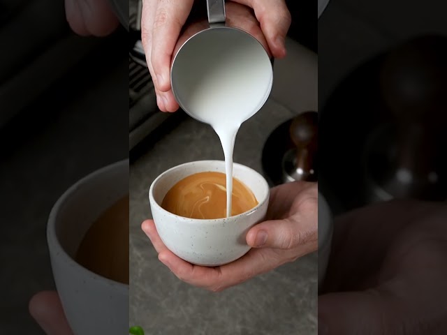 The basics of latte art #goldenbrowncoffee #barista #latteart #coffeeart #freepour #espresso