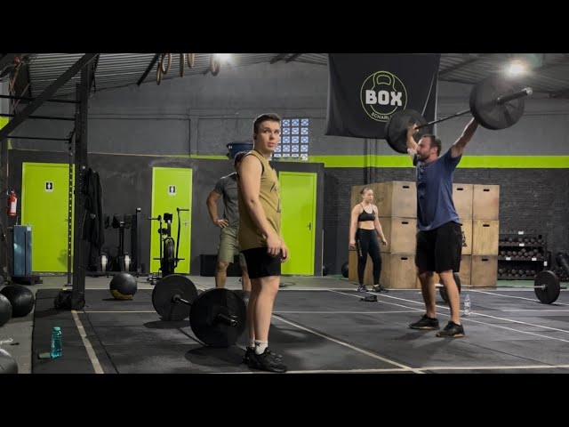 PARTNER WOD | Wall Ball, Snatch e Overhead Squat Sem Margem Para Erros