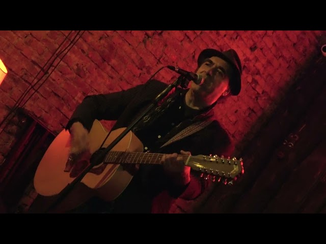 Lucio Tapia + Invitados - Tuyo siempre (Strummer Bar, Buenos Aires, 16/05/2026)