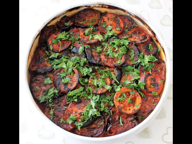 Traditional Iraqi bethinjan Tepsi aubergine casserole تبصي باذنجان عراقي لذيذ