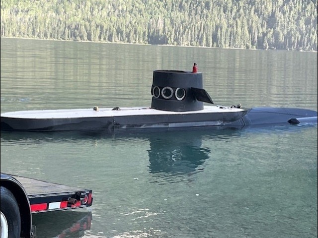 Launching solution for home built diesel submarine