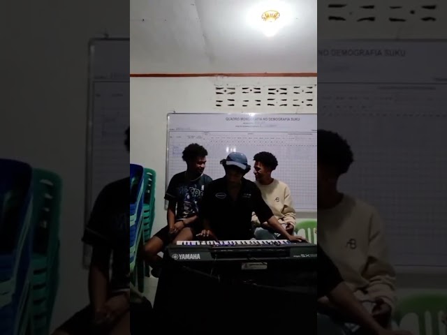 Emet Cover o iha rai dok Hau MOS iha Rai Dok 🎹🎤😎🙏