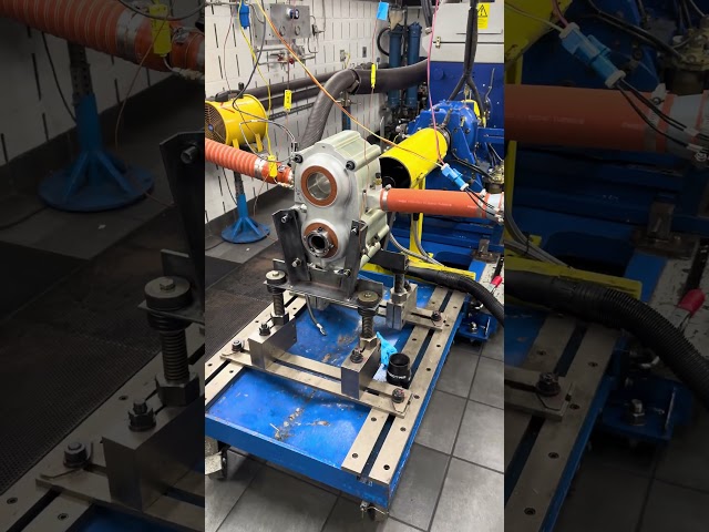 Installing on the Dynamometer: H2 Starfire Engine