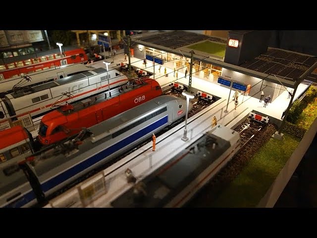 Moderne Märklin-H0-Modellbahn-Anlage mit Oberleitung, ICE, TGV, ... in ehemaligem 13 qm-Kinderzimmer