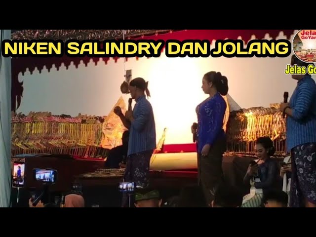 Niken Salindry dan Jolang saat pentas di Madiun#jelasgoyang 