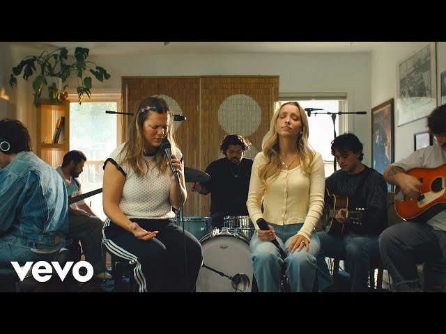 SEU Worship, Abbie Gamboa, Chelsea Plank - What A God (Live at JOGS)