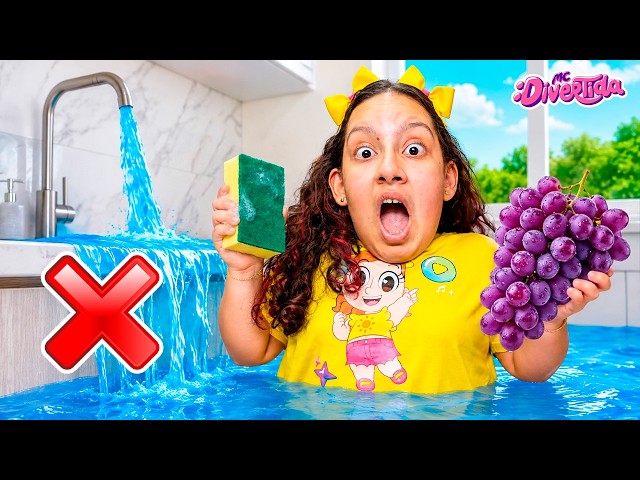 Maria Clara aprende la importancia de no desperdiciar agua con la muñeca MC Divertida