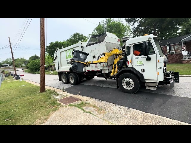 121 Disposal Kenworth L770 Heil Python ASL