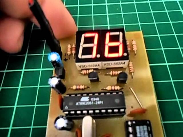 DS1620 based digital thermometer with 8051 mcu