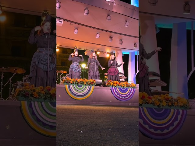 Boo Belles at Downtown Disney- #downtowndisney #hauntedmansion #boo #halloween #singing #disney