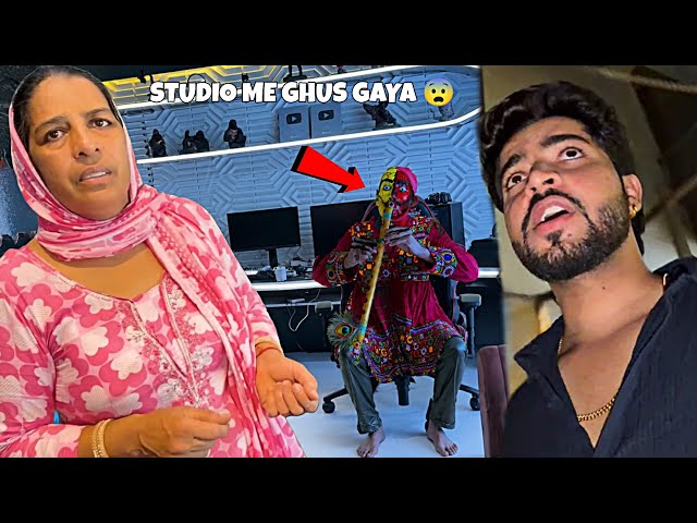 Studio Me Ghus Gaya Basuri Wala Bhoot 😨 || Albadi Vlogs