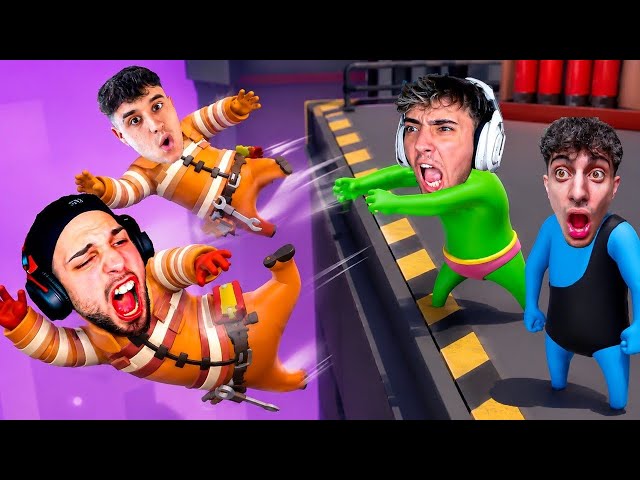 PUSHING MY FRIENDS INTO THE VOID 👊 | GANG BEASTS