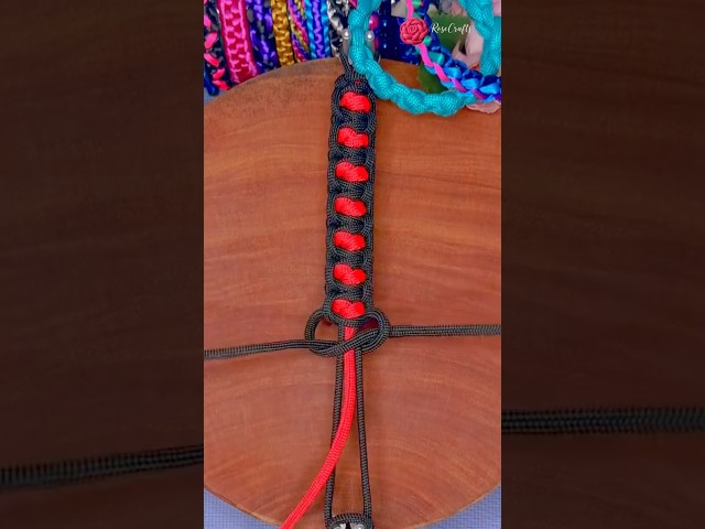 Easy Paracord bracelet design #shorts #easy #diy #paracord #bravces #bracelet #tutorial