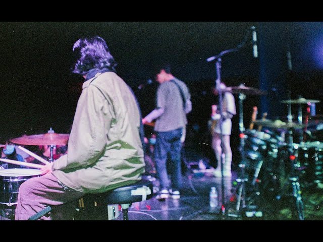 Julie - “Flutter” live @ Lodge Room 12/29/21 (Los Angeles, CA)