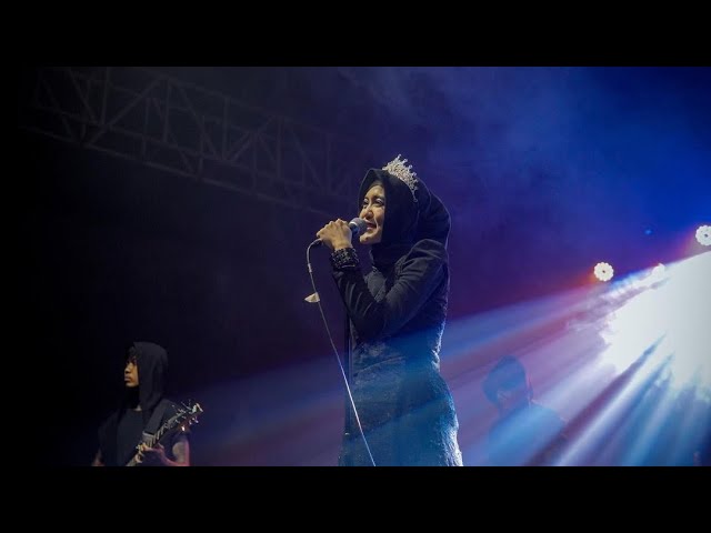 RESTLESS - Live In PURWOKERTO HITAM