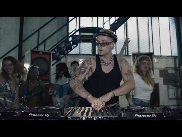 SECRET RAVE IN PARIS (future.666 Secret Invites)