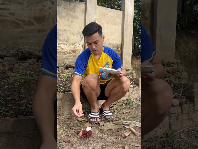 Ronaldo Donated Blood to Help Messi Get a Birthday Cake #ronaldo #messi