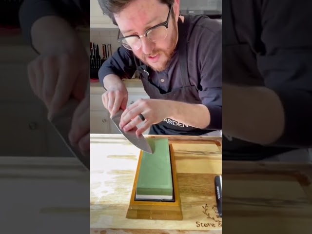 Knife Sharpening 101 - How to sharpen using a wet stone