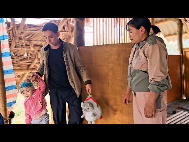 Thu was very grateful when Hoi brought her the money he had helped her earn from selling fish.