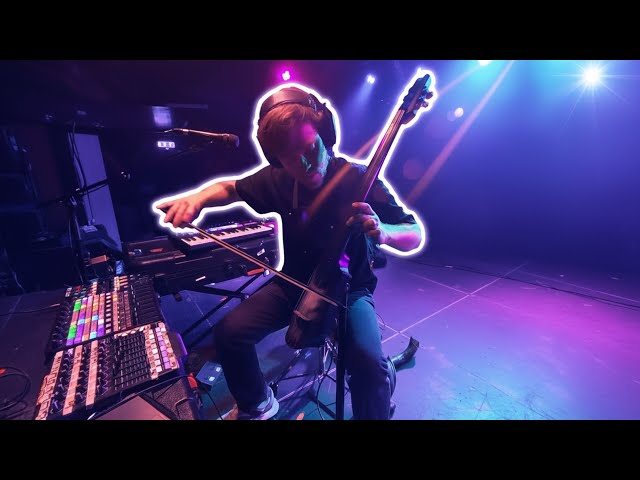 Experience a 360 Degree Reinhardt Buhr Live Looping Concert