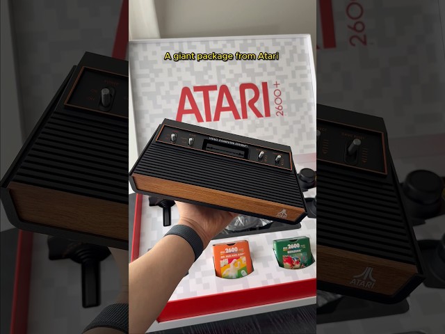 ¡El Atari 2600+ tiene la mitad del tamaño de la consola original y reproduce cartuchos Atari orig...
