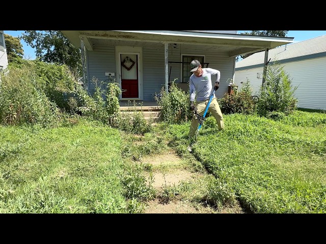 Her lawn guy GHOSTED her and she was STRUGGLING to keep up