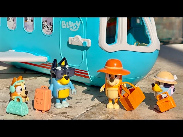Vacation ‼️Bluey toys - Bluey 3 in 1 Transforming Plane/Resort Playset  -  beach time