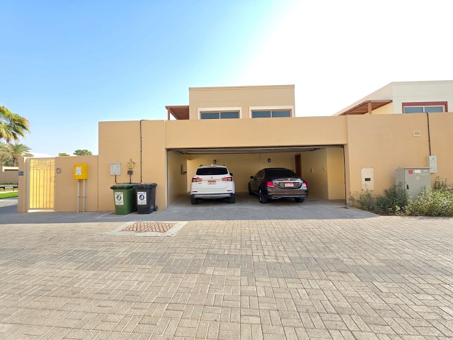 Luxurious 5BHK Villa With Private Pool | Maid Room | 2 Parkings | Big Balconies