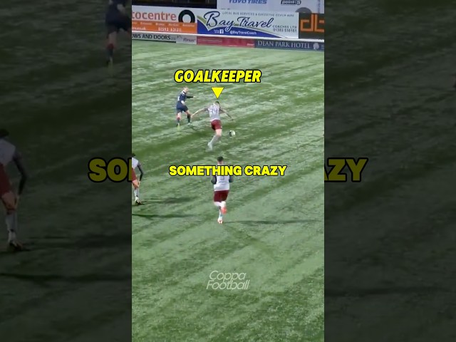 The goalkeeper had to play up front and surprised everyone ☠️😳