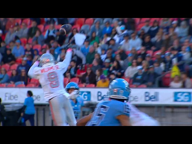 Deontai Williams makes an incredible defensive play for the INT!