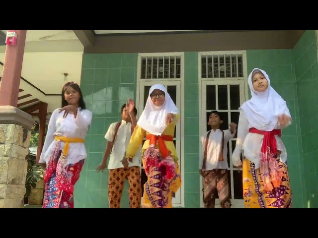 Seni Tari PLBJ Kelas 6 Tari Ondel-ondel (Kelompok 6)