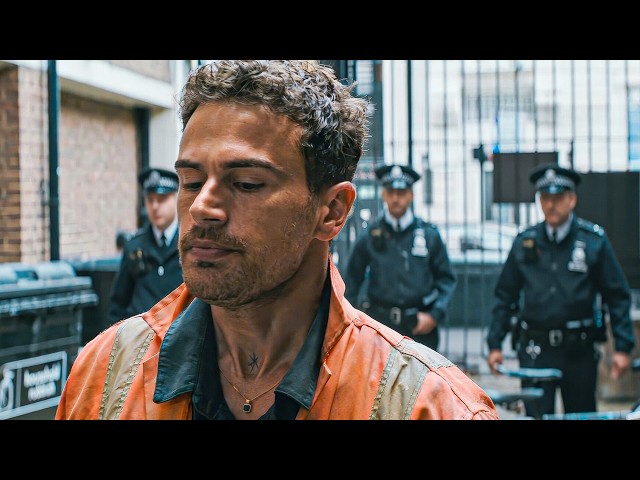 Criminals Trick the Police Into Evacuating an Entire City So They Can Rob a Bank