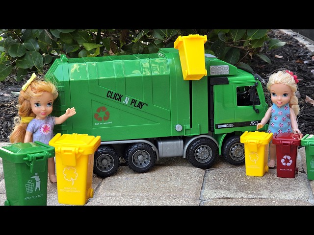 Garbage truck ! Elsa & Anna toddlers - do not litter
