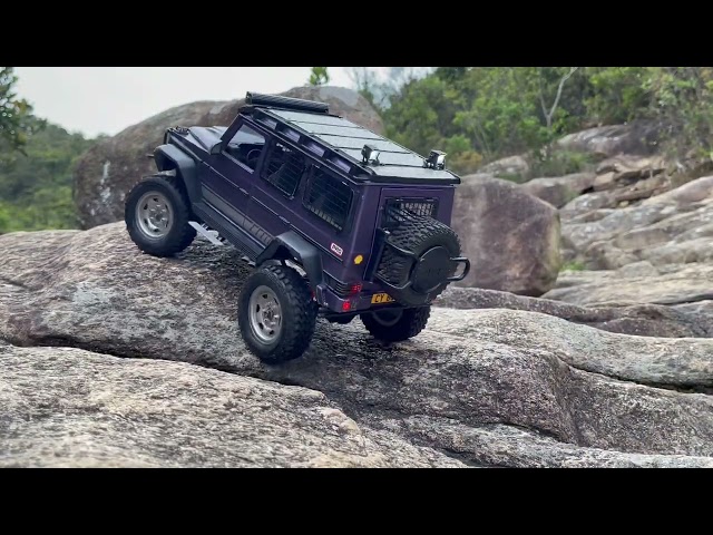 Crawling with MN86 G500 & MN90 Defender