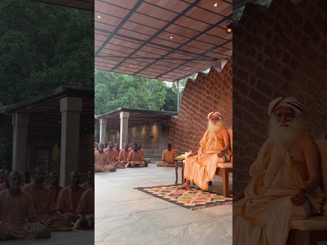 Glimpses of Sadhguru Darshan 27 Aug 2023